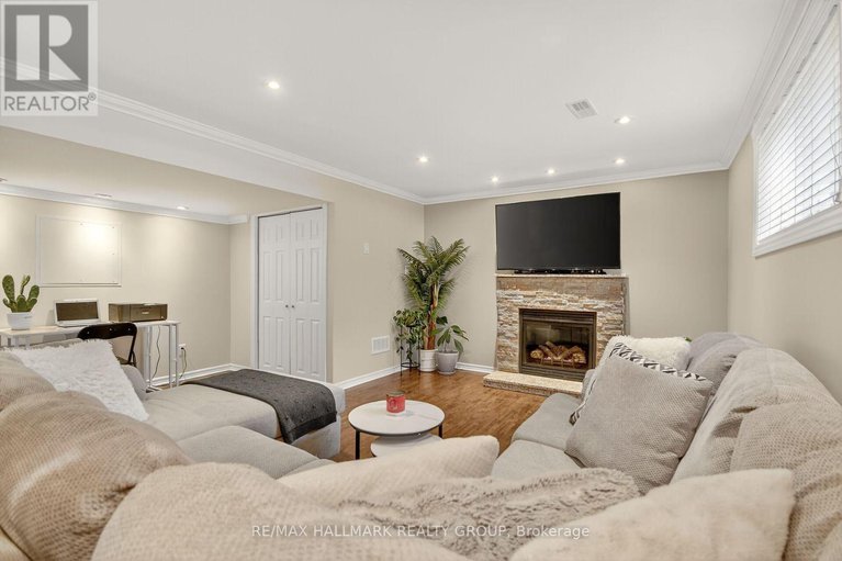 29111123/668-bowercrest-crescent/riverside-southgloucester-glen/ottawa/ontario/K1V2M2_42