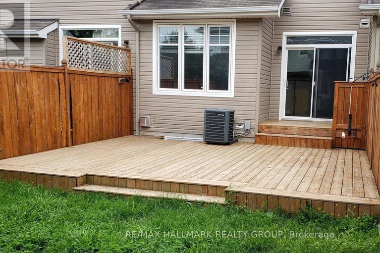 29569375/266-horseshoe-crescent/stittsville-north/ottawa/ontario/K2S0B7_28