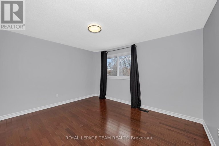 29398267/6-stroughton-crescent/munster/ottawa/ontario/K0A3P0_35