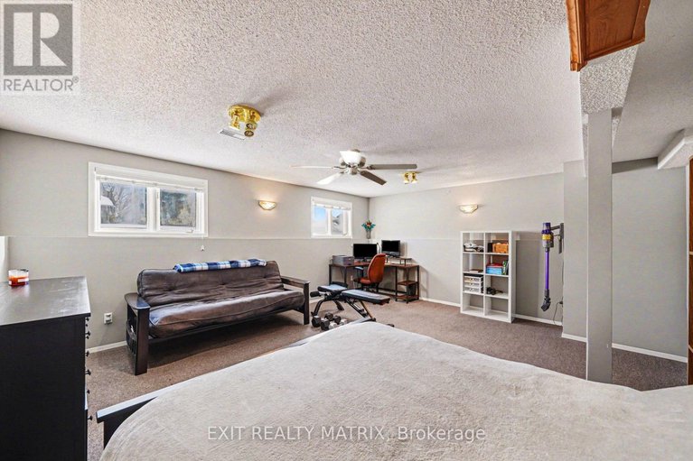 29390803/39-lapointe-boulevard/embrun/russell/ontario/K0A1W0_39