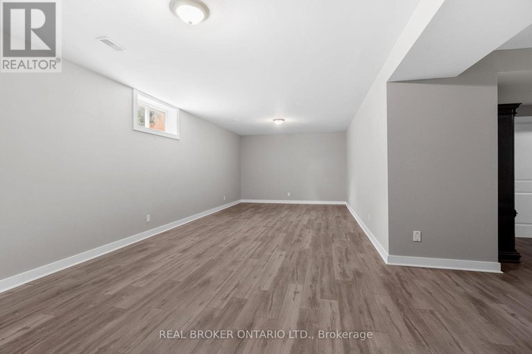 29375291/525-tullamore-street/riverside-south/ottawa/ontario/K1X0A2_43