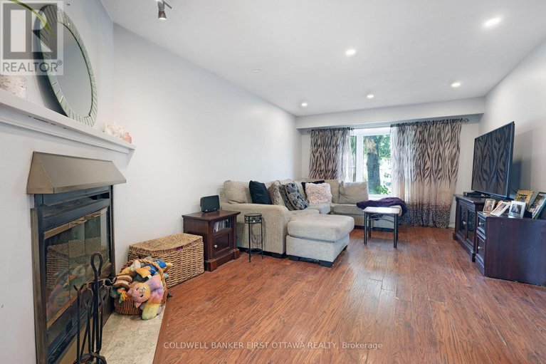 28708089/46a-medhurst-drive/tanglewood/ottawa/ontario/K2G4V2_8