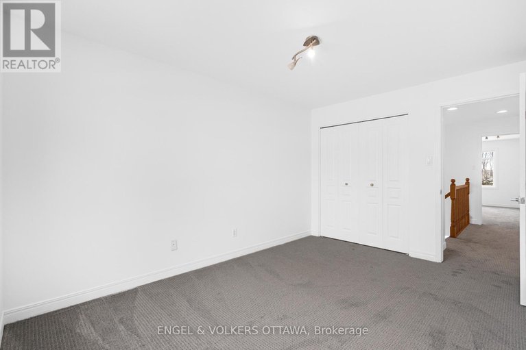 29344132/318-parkin-circle/blossom-parkkemp-parkfindlay-creek/ottawa/ontario/K1T4G6_35