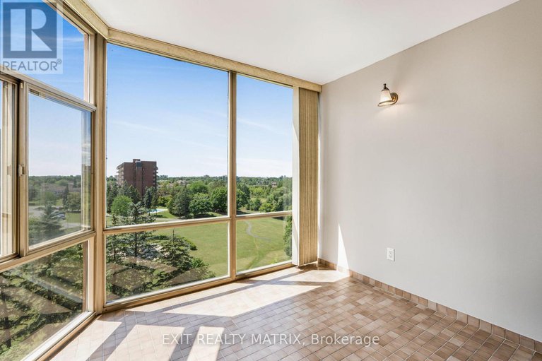 28647824/705-2759-carousel-crescent/emerald-woodssawmill-creek/ottawa/ontario/K1T2N5_14