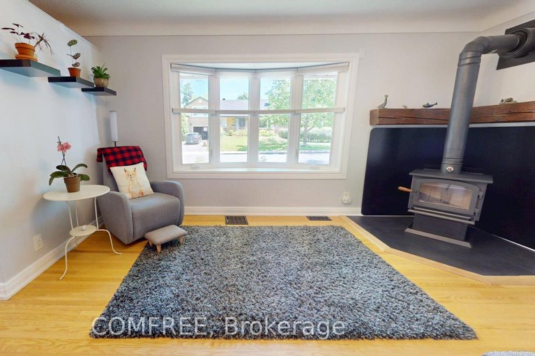 28379300/1622-drake-avenue/riverview-park/ottawa/ontario/K1G0L8_4
