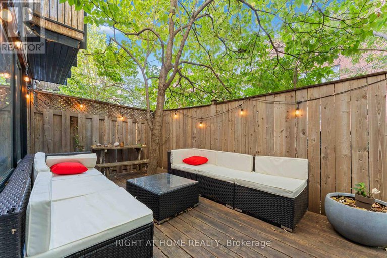 28990245/110-little-london-private/lower-town/ottawa/ontario/K1N0A5_29