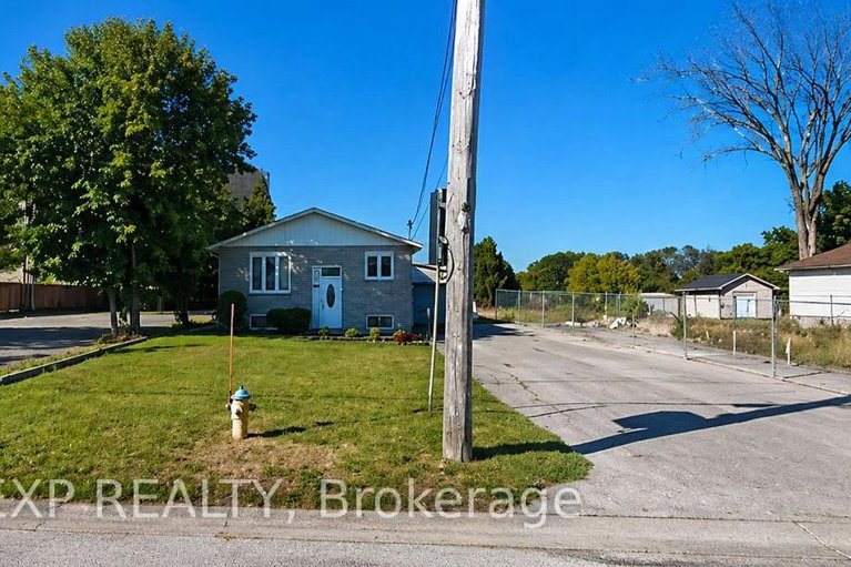 29685810/1158-st-pierre-street/convent-glen-south/ottawa/ontario/K1C1L5_1
