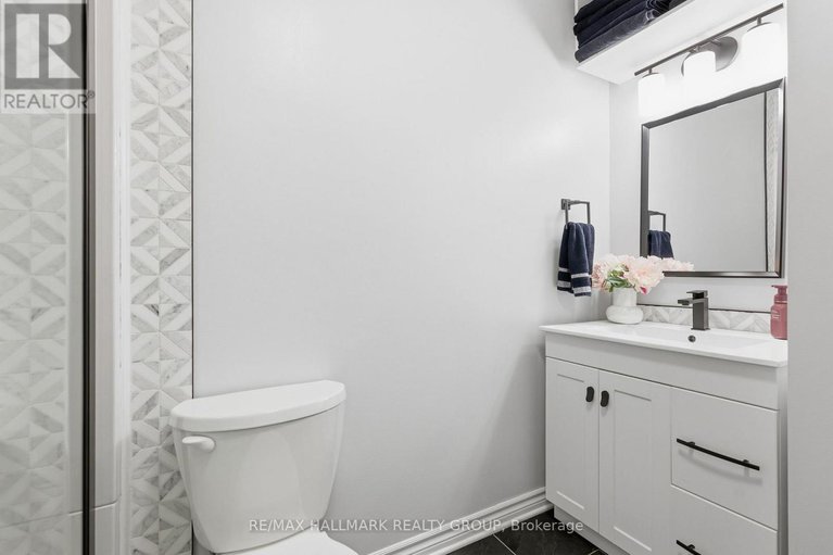 29039131/677-sunburst-street/leitrim/ottawa/ontario/K1T0L2_29