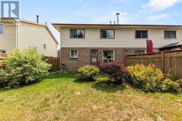 28715418/1499-goth-avenue/sawmill-creektimbermill/ottawa/ontario/K1T1E3_35