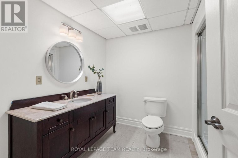 29096709/7-sara-court/fallowfield/ottawa/ontario/K2R1E2_42