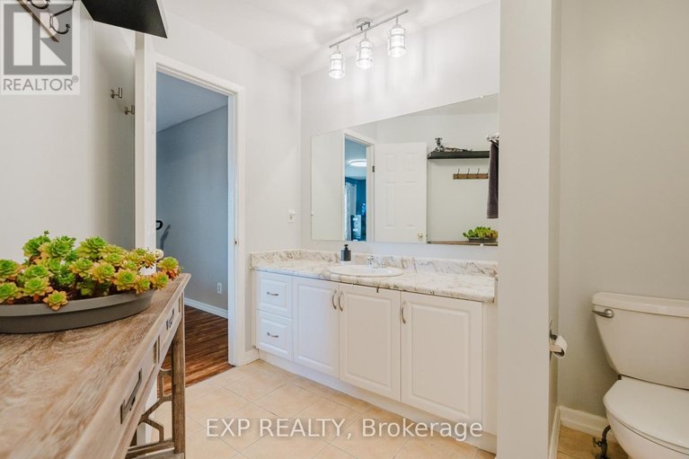 29647556/378-valade-crescent/fallingbrookpineridge/ottawa/ontario/K4A2V8_28