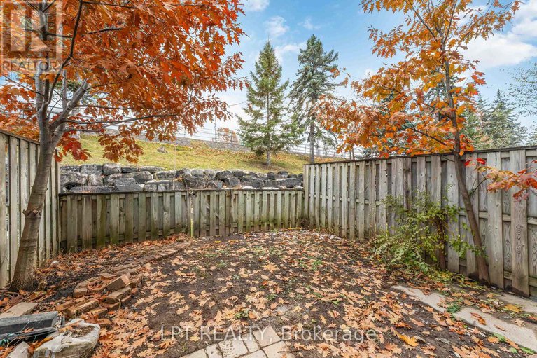 29131767/71-1743-trappist-lane/convent-glen-south/ottawa/ontario/K1C1X7_27