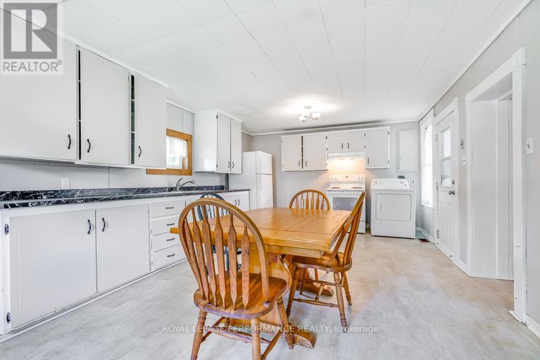 28907262/7-spruce-street-s/lancaster/south-glengarry/ontario/K0C1N0_12