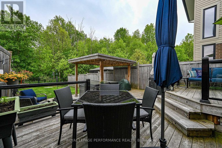28391949/664-whitecliffs-avenue/riverside-south/ottawa/ontario/K1V2N4_38