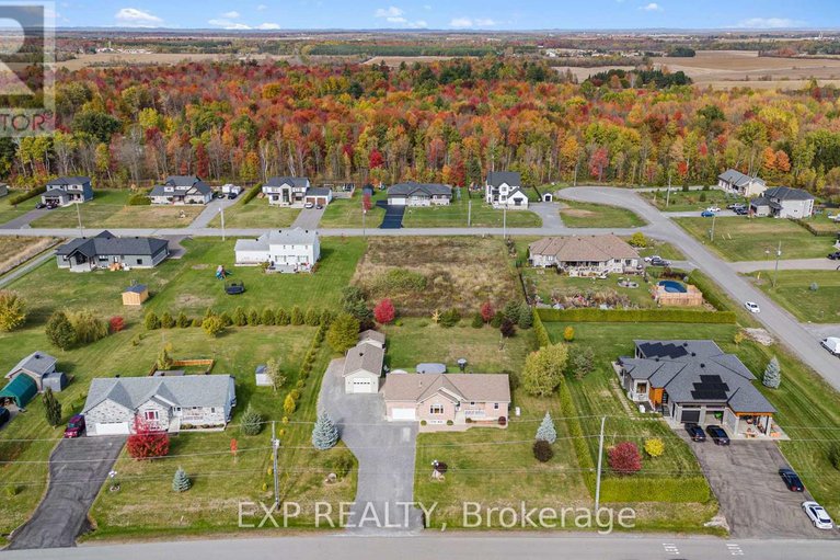 28990239/2003-farisita-drive/vars-village/ottawa/ontario/K0A3H0_32