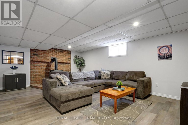 29401092/13025-mackenzie-road/south-dundas-williamsburgh-twp/south-dundas/ontario/K0C1H0_29