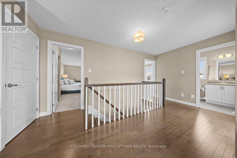 29689822/213-rue-des-soldats-riendeau-street/half-moon-bay/ottawa/ontario/K2J5Z4_23