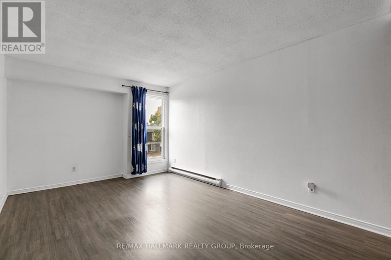28860719/137-3445-uplands-drive/hunt-club/ottawa/ontario/K1V9N5_6