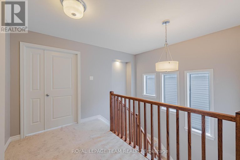 28252866/768-cedar-creek-drive/blossom-parkkemp-parkfindlay-creek/ottawa/ontario/K1T0B2_33