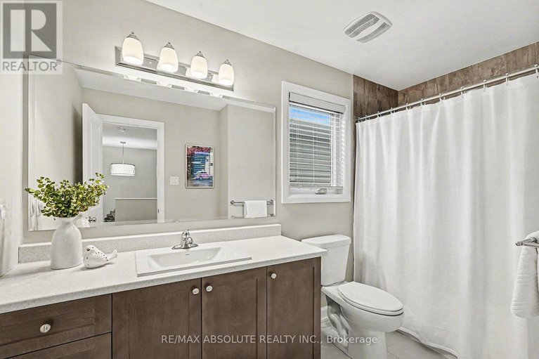 29649579/633-geranium-walk/stittsville-north/ottawa/ontario/K2S2J3_20