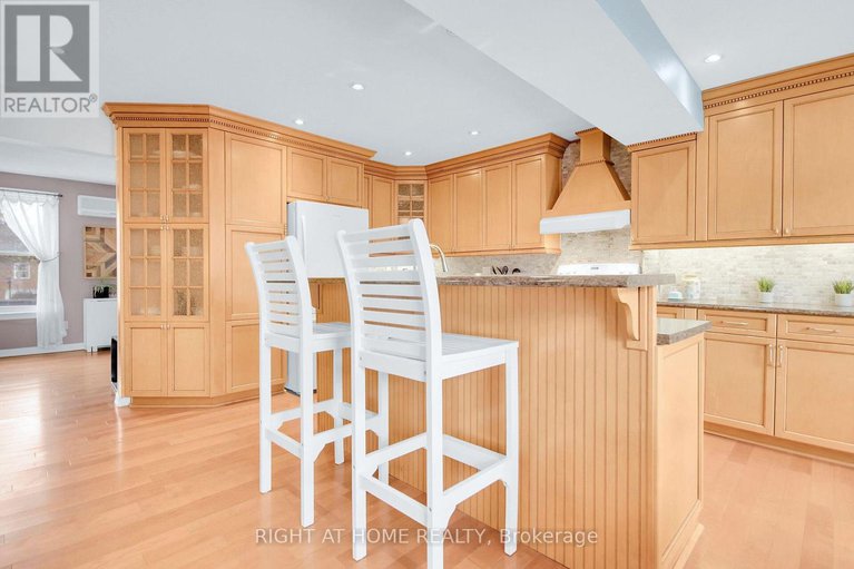28284390/5-moorside-private/carleton-heights/ottawa/ontario/K2C3P4_7