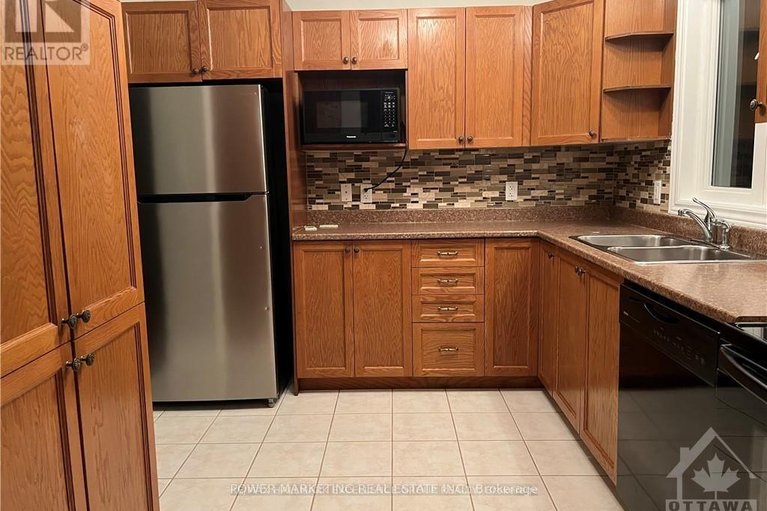 29319586/270-mica-crescent/town-of-rockland/clarence-rockland/ontario/K4K0E2_8