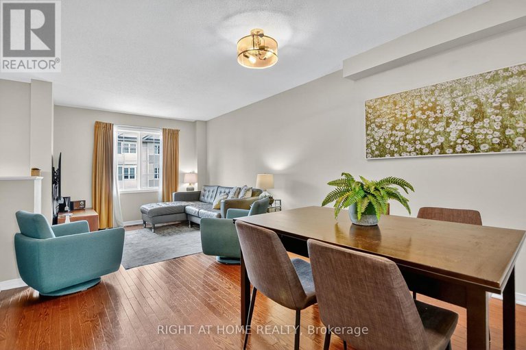 28913725/24-manhattan-crescent/central-park/ottawa/ontario/K2C4B4_9