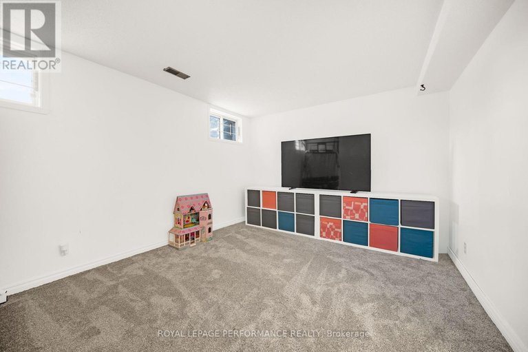 29452599/1557-verchere-street/chateauneuf/ottawa/ontario/K1C7C7_32