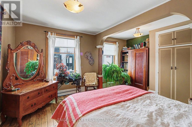 29586411/88-pinhey-street/hintonburg/ottawa/ontario/K1Y1T4_19