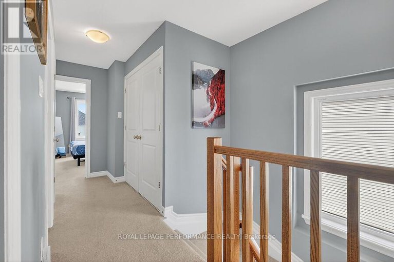 29557576/790-cairn-crescent/mer-bleuebradley-estatesanderson-park/ottawa/ontario/K1W0P7_28