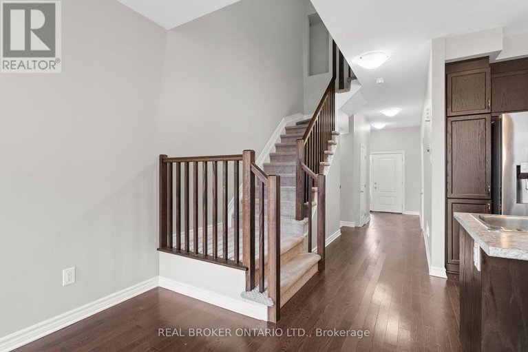 28421576/792-cedar-creek-drive/blossom-parkkemp-parkfindlay-creek/ottawa/ontario/K1T0M6_19