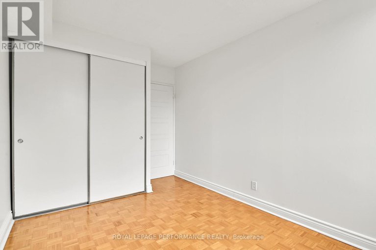 28916440/344-515-st-laurent-boulevard/viscount-alexander-park/ottawa/ontario/K1K3X5_27