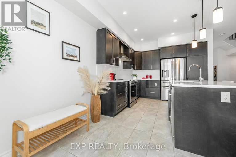 28625668/709-capricorn-circle/riverside-southgloucester-glen/ottawa/ontario/K4M0J5_16