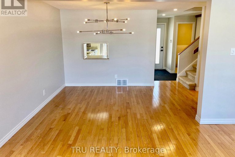 29093090/2285-stonehenge-crescent/pineview/ottawa/ontario/K1B4N7_6