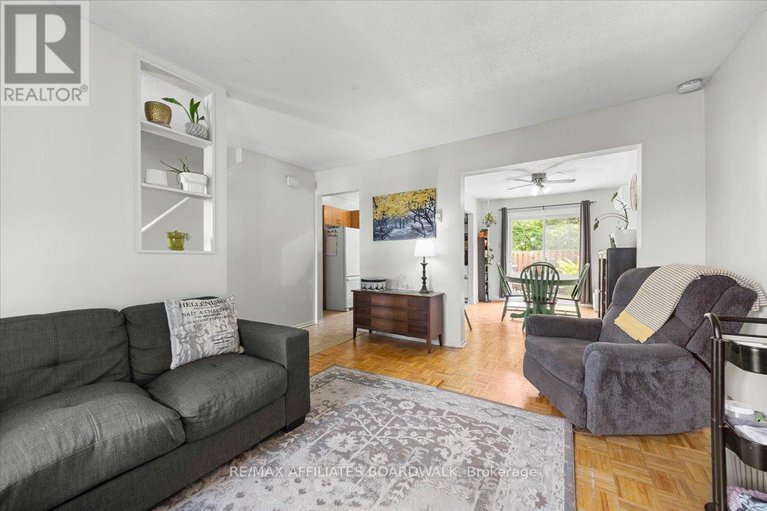 28397301/40-3239-bannon-way/blossom-parkkemp-parkfindlay-creek/ottawa/ontario/K1T1T2_6