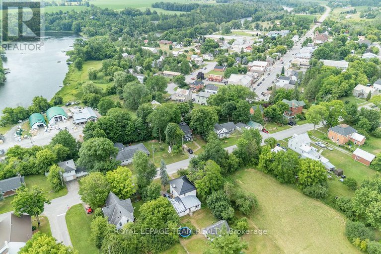 28764656/191-dalkeith-street/pakenham/mississippi-mills/ontario/K0A2X0_38
