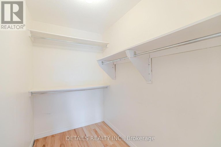 28436731/32-winnegreen-court-w/hunt-club-park/ottawa/ontario/K1G5S2_27