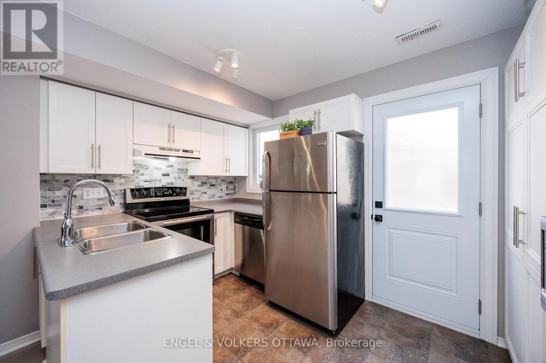 28416251/164-rochester-street/west-centre-town/ottawa/ontario/K1R7M4_13