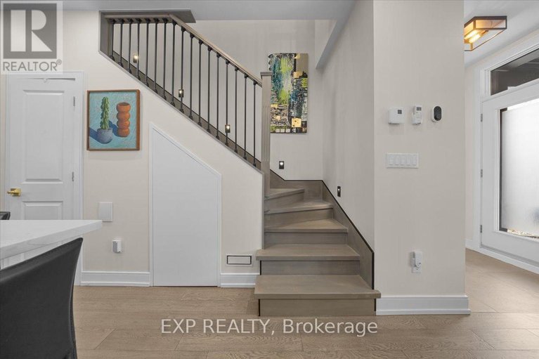 29633378/185-deschamps-avenue/vanier/ottawa/ontario/K1L5Z3_22