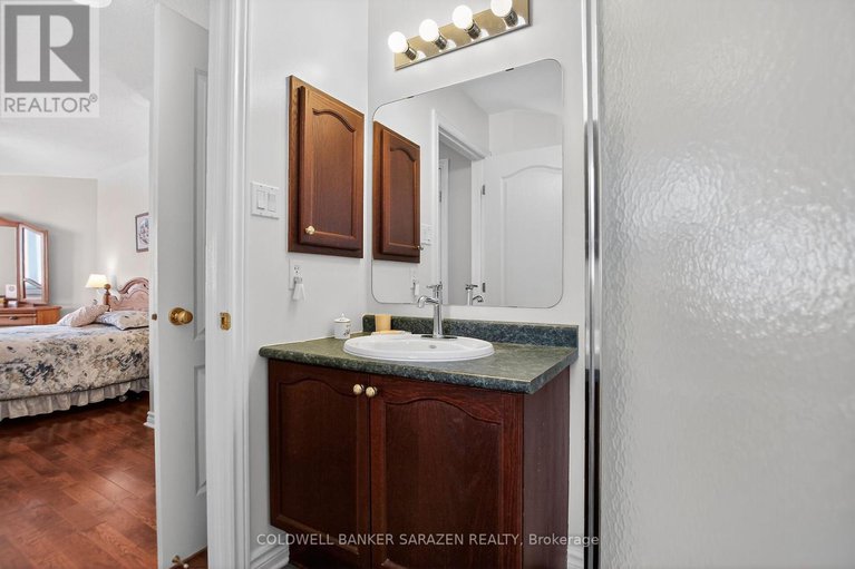 29395001/9-fieldcrest-avenue/longfields/ottawa/ontario/K2J4W7_25