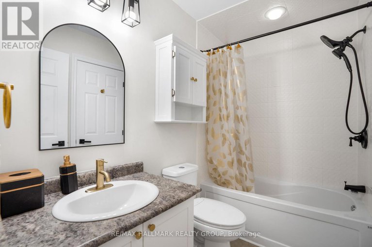 28798699/110-sunshine-crescent/notting-hillsummerside/ottawa/ontario/K4A0V3_24