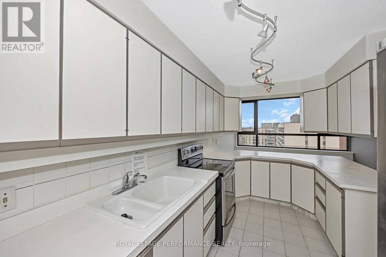 28410247/1204-40-boteler-street/lower-townbyward-market/ottawa/ontario/K1N9C8_17