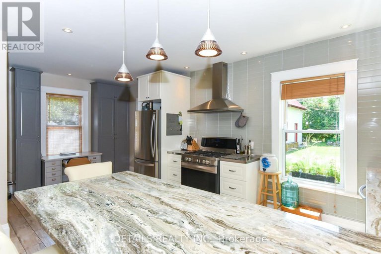 28517334/1282-thames-street/carlington/ottawa/ontario/K1Z7N4_16
