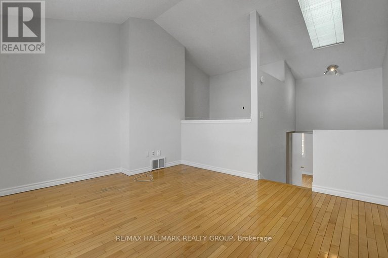 29492745/261-bruyere-street/lower-town/ottawa/ontario/K1N5E5_28