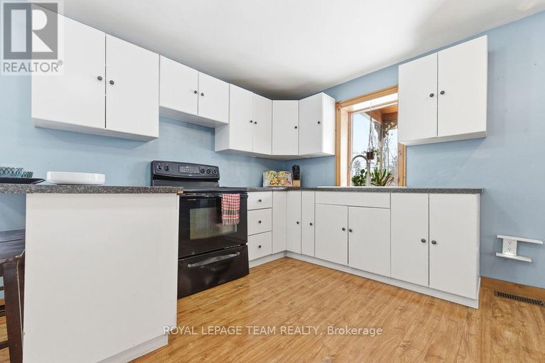 29184195/160-burnstown-road/mcnabbraeside-twps/mcnabbraeside/ontario/K0A3L0_17