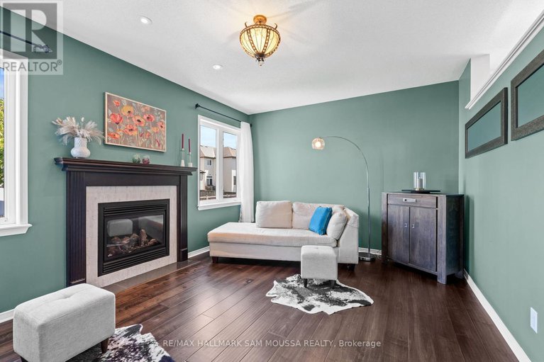 28378170/295-harthill-way/heritage-park/ottawa/ontario/K2J0P3_21