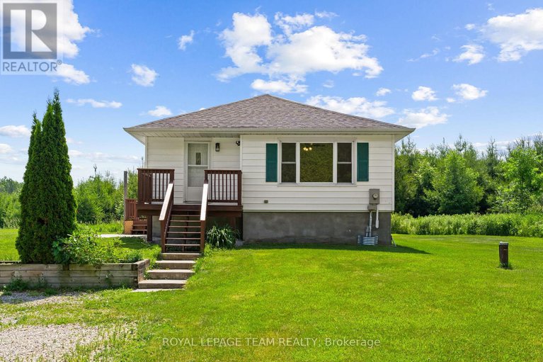 28520318/1523-drummond-con-6b-road/drummond-n-elmsley-drummond-twp/drummondnorth-elmsley/ontario/K7H3C8_2