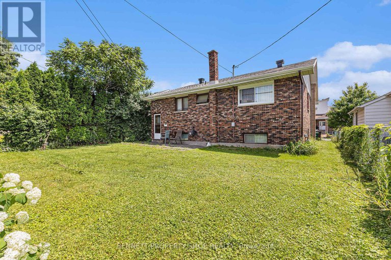 28615266/1219-vancouver-avenue/ellwood/ottawa/ontario/K1V6V2_21