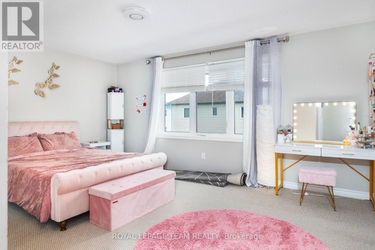 28163521/12-knockaderry-crescent/half-moon-bay/ottawa/ontario/K2C3H2_26