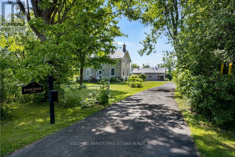 28148483/28-south-street/drummondnorth-elmsley-north-elmsley-twp/drummondnorth-elmsley/ontario/K7H2G1_46